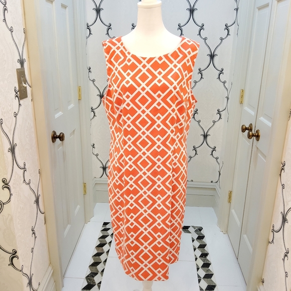 connected apparel Dresses & Skirts - Peach and White pattern Dress. Size 14-16. Connected Apparel.